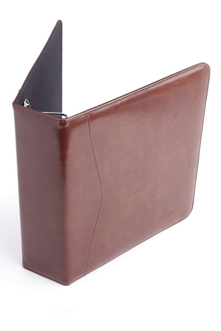 Classeur à anneaux en cuir marron de 1,5 po avec demi-poche et porte-cartes, style élégant et personnalisable.