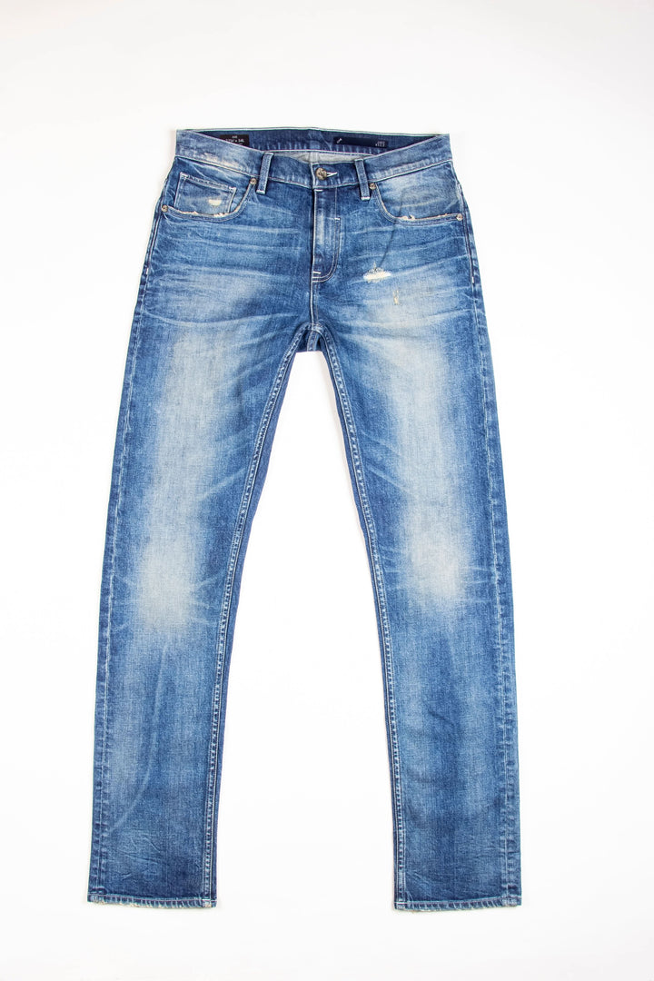 Jean Axe Lazuli en denim italien, stretch, design vintage, fabricé à partir de coton bio et fils recyclés.