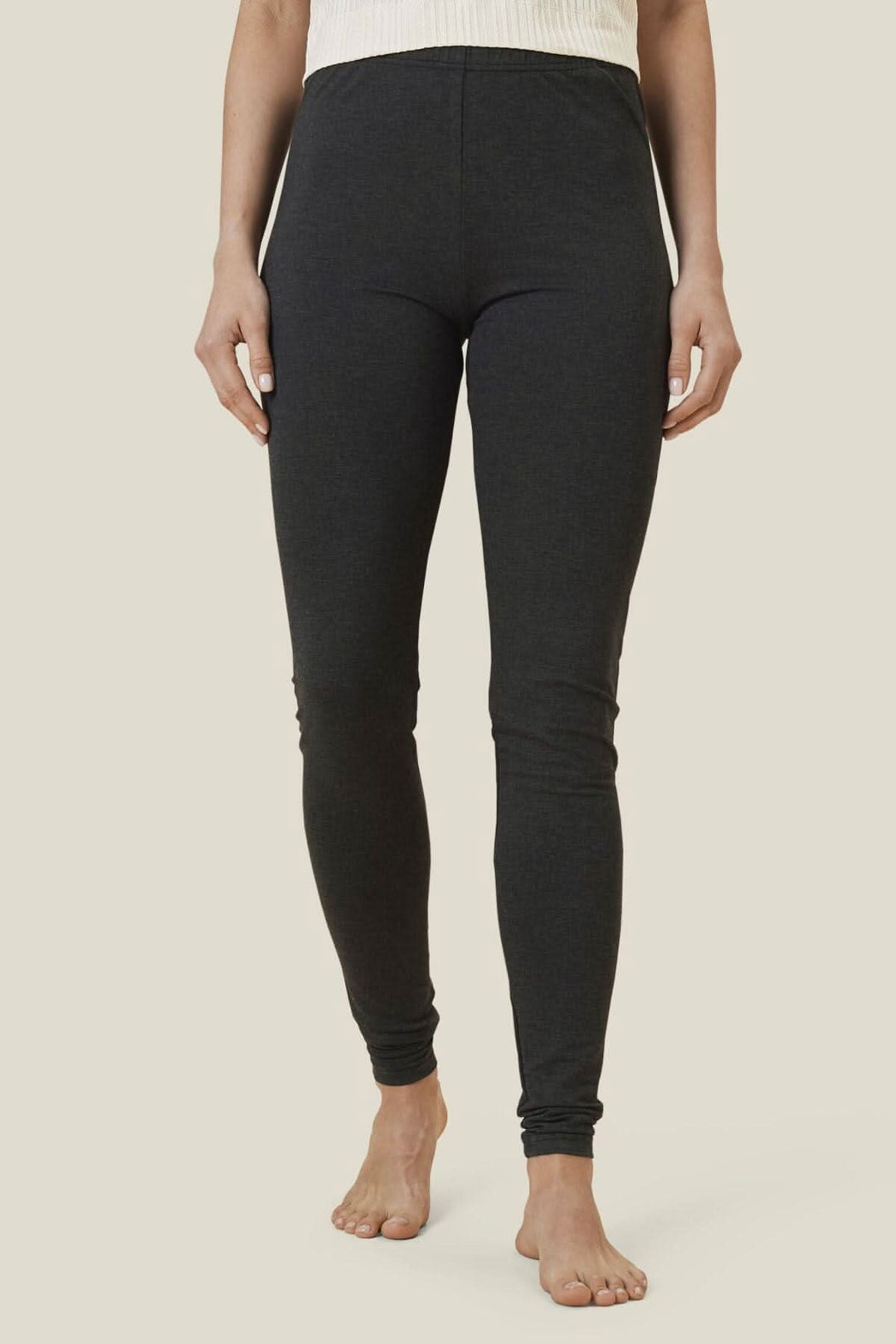 Leggings en jersey Pio ajustés et confortables, parfaits pour un style chic et décontracté.