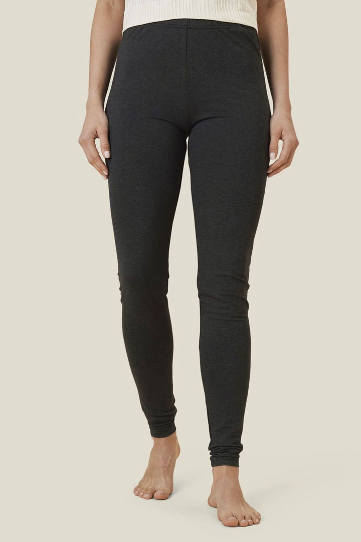 Leggings en jersey Pio ajustés et confortables, parfaits pour un style chic et décontracté.