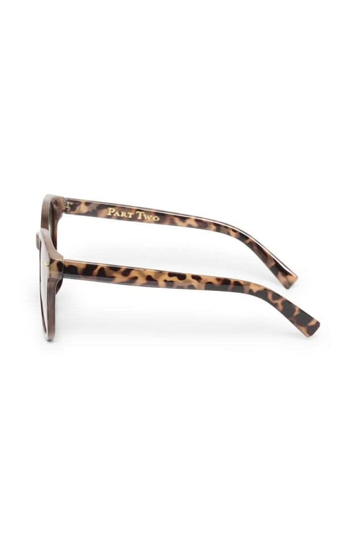 Lunette de soleil Narian en motif léopard, modèle 30306716, idéale pour toutes les saisons.