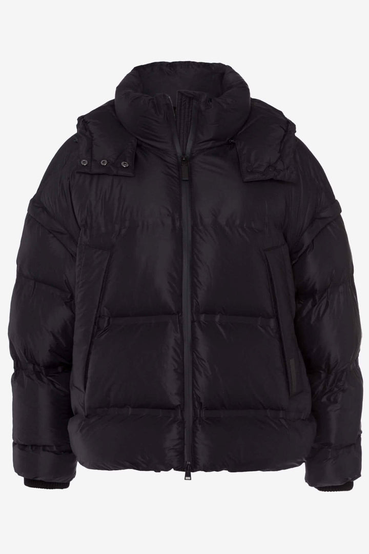 Manteau Filippa noir capitonné amovible avec capuchon et poches, tendance et fonctionnel.