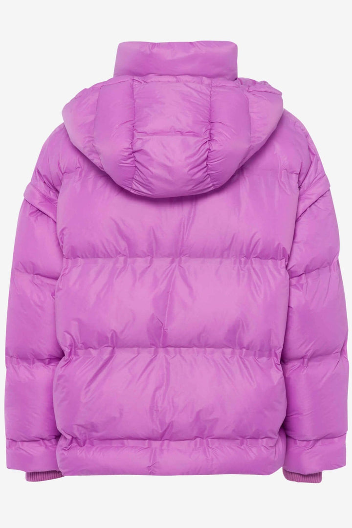 Manteau Filippa rose, capitonné, avec capuchon, style moderne, vue arrière, idéal pour l'hiver.