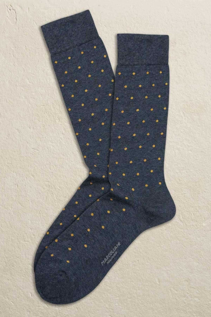 Chaussettes italiennes Marcoliani, modernes et stylées, en coton bleu avec motifs de pois colorés.