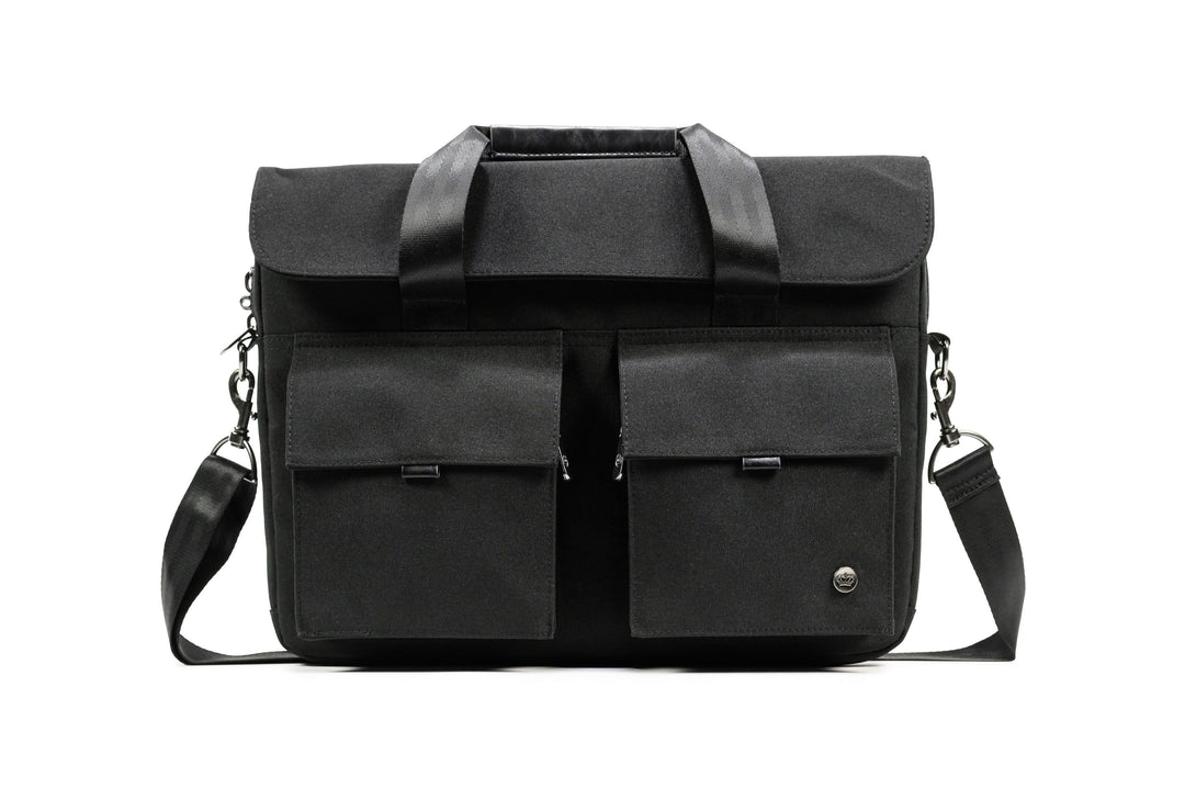 Sac à dos Messager PKG Richmond 10L noir avec poches avant et bandoulière réglable.