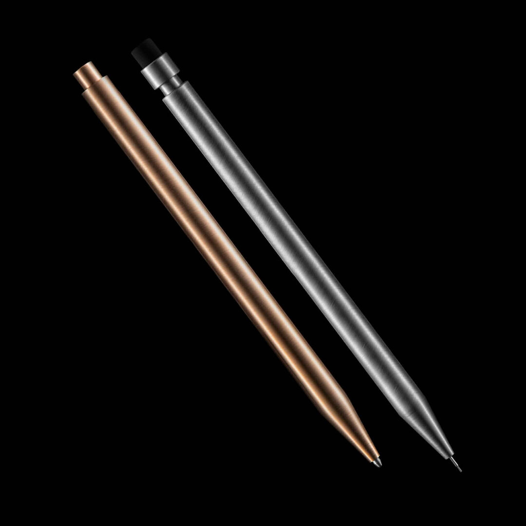 Stylo Modern Fuel: stylos élégants en métal, finition bronze et argent, parfaits pour ajouter une touche moderne à vos écrits.
