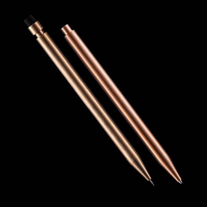 Crayons Modern Fuel en métal solide, sans plastique, avec designs uniques et présentation impeccable.