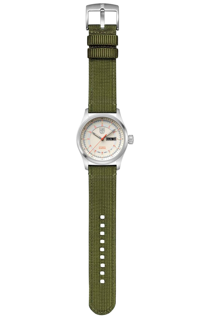 Montre Atacama Field automatique avec bracelet en tissu olive, design rétro, 44 mm, résistance à l'eau 200m.