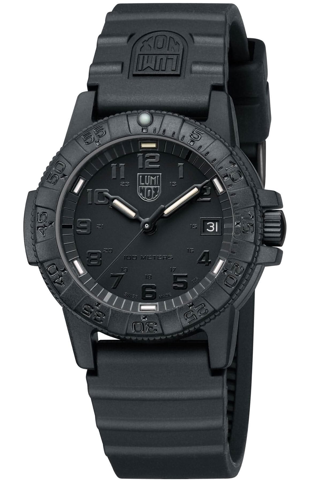 Montre Luminox Leatherback Sea Turtle 39mm en noir, résistante à l'eau, mouvement à quartz suisse.
