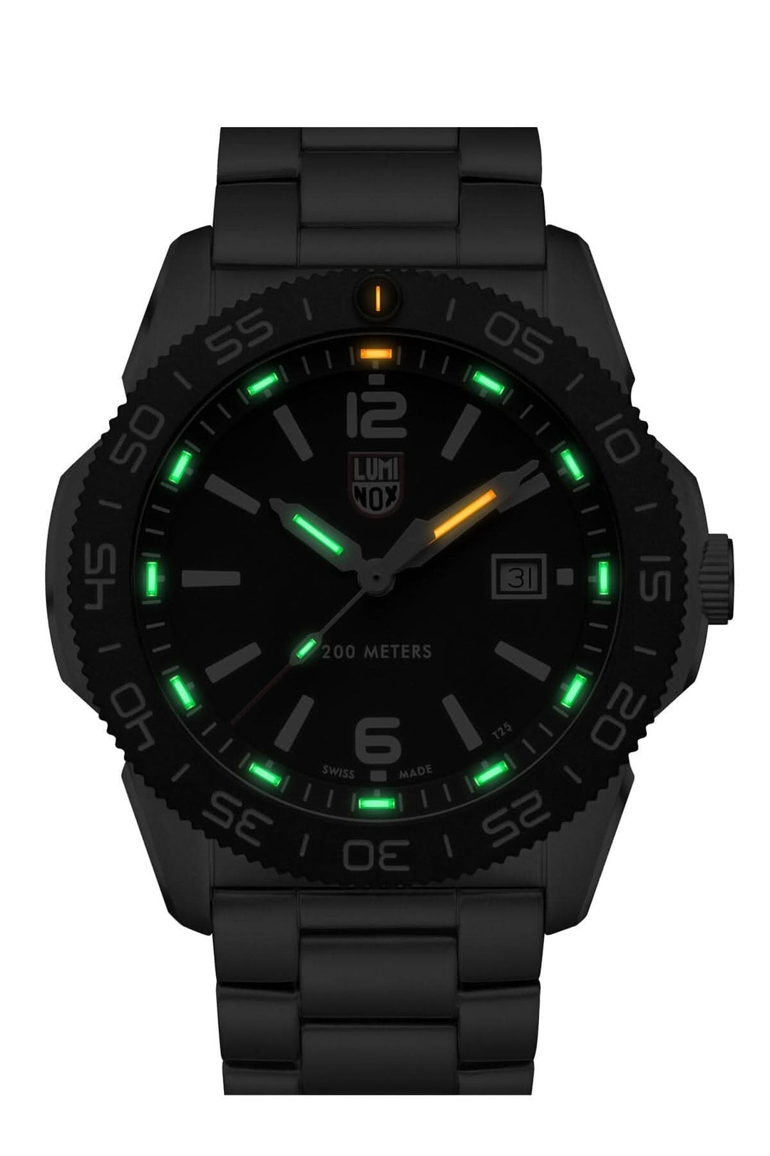 Montre Luminox Pacific Diver 3122 en acier inoxydable et CARBONOX™, étanche jusqu'à 200 mètres.