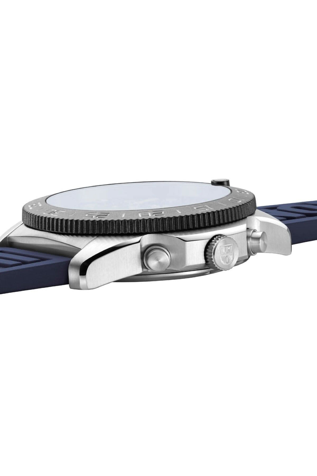 Montre Pacific Diver 3143, boîtier en acier inoxydable et lunette CARBONOX™, bracelet en caoutchouc bleu.