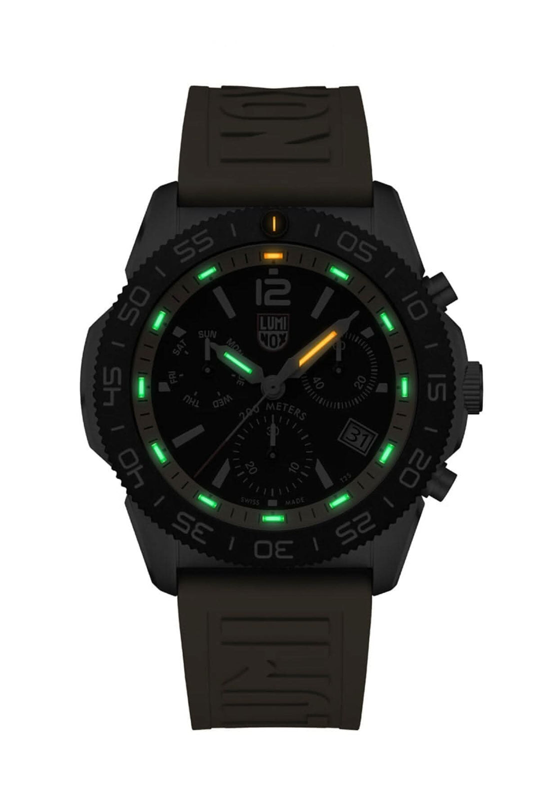 Montre Luminox Pacific Diver 3145 avec boîtier en acier inoxydable et bracelet en caoutchouc noir.