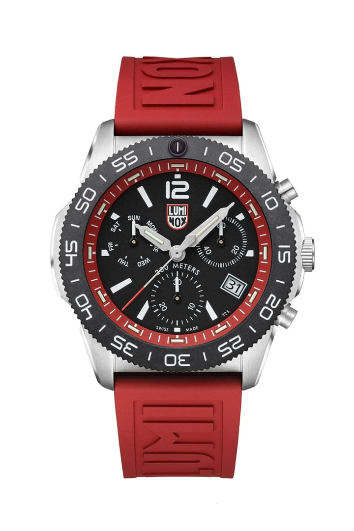Montre Pacific Diver 3155 avec boîtier en acier inoxydable et bracelet en caoutchouc rouge, résistante à l'eau.