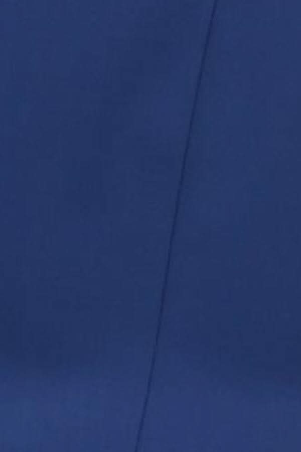 Pantalon de coton bleu, 98% coton et 2% élasthanne, collection Meyer, fabriqué en Europe, lavage à l'eau froide.