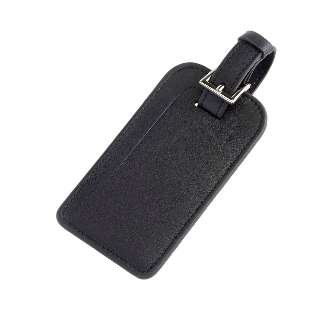 Étiquette à bagages en cuir noir avec boucle en métal, idéale pour voyager avec style.