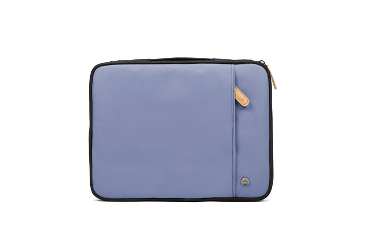 Pochette pour ordinateur portable PKG Stuff en bleu, adaptée aux ordinateurs de 13" à 16", avec rangement pratique.