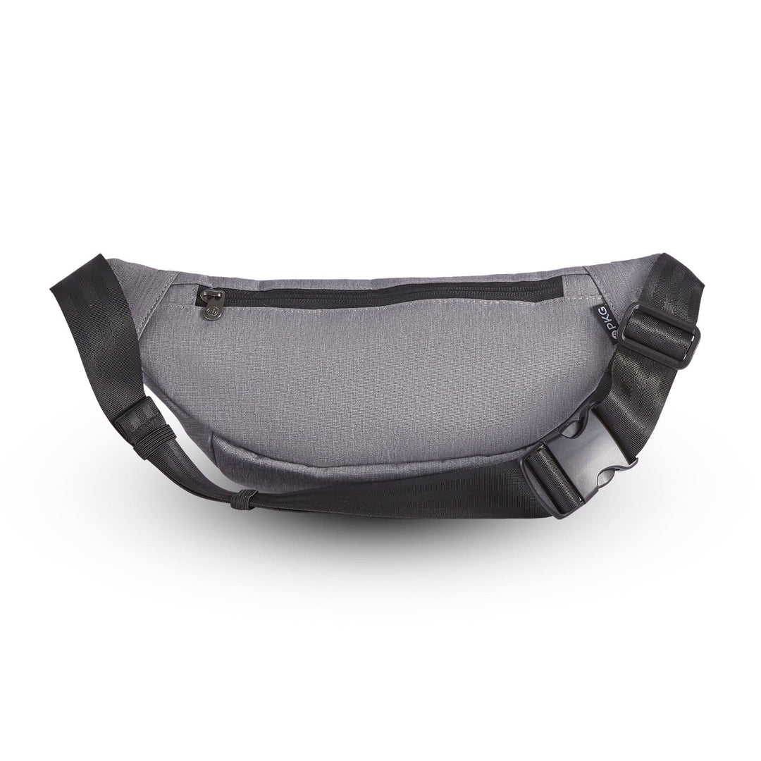 Sac à bandoulière recyclé PKG Bremner en polyester résistant aux intempéries, idéal pour excursions et shopping.