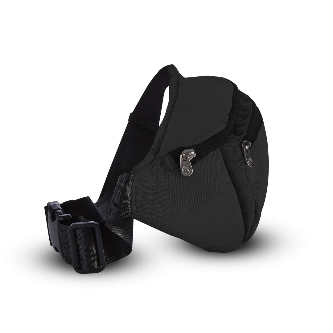 Sac à bandoulière recyclé PKG Bremner, noir, pratique pour excursions et shopping, résistant aux intempéries.