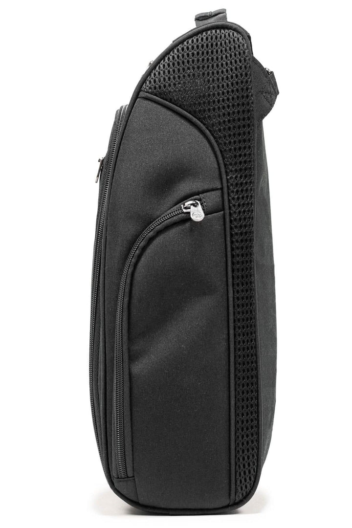 Sac à chaussures Angus en polyester résistant, vue de profil avec zip et ventilation.