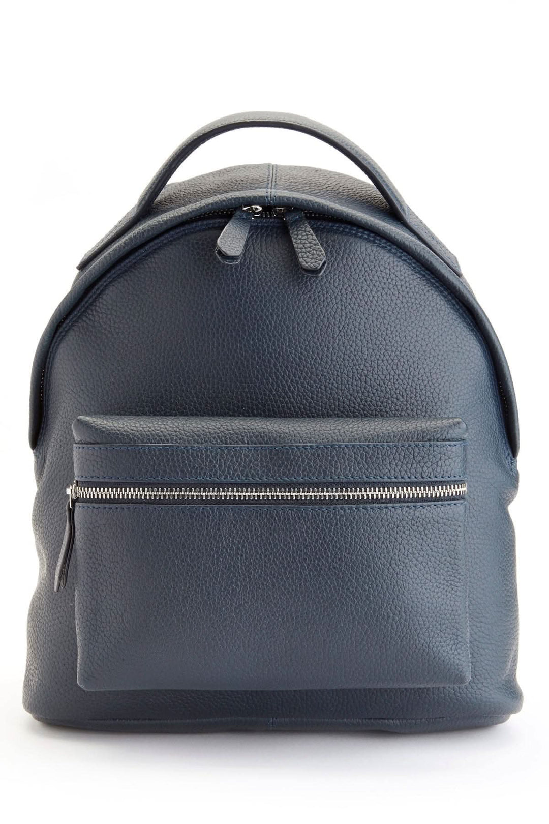 Sac à dos de voyage compact en cuir grain de galet avec compartiment zippé avant.