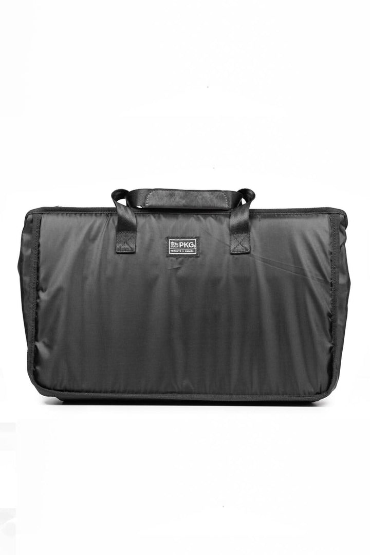 Sac de sport 2 en 1 PKG McGill, cuir végétalien, 22,5 L, design fonctionnel et durable.