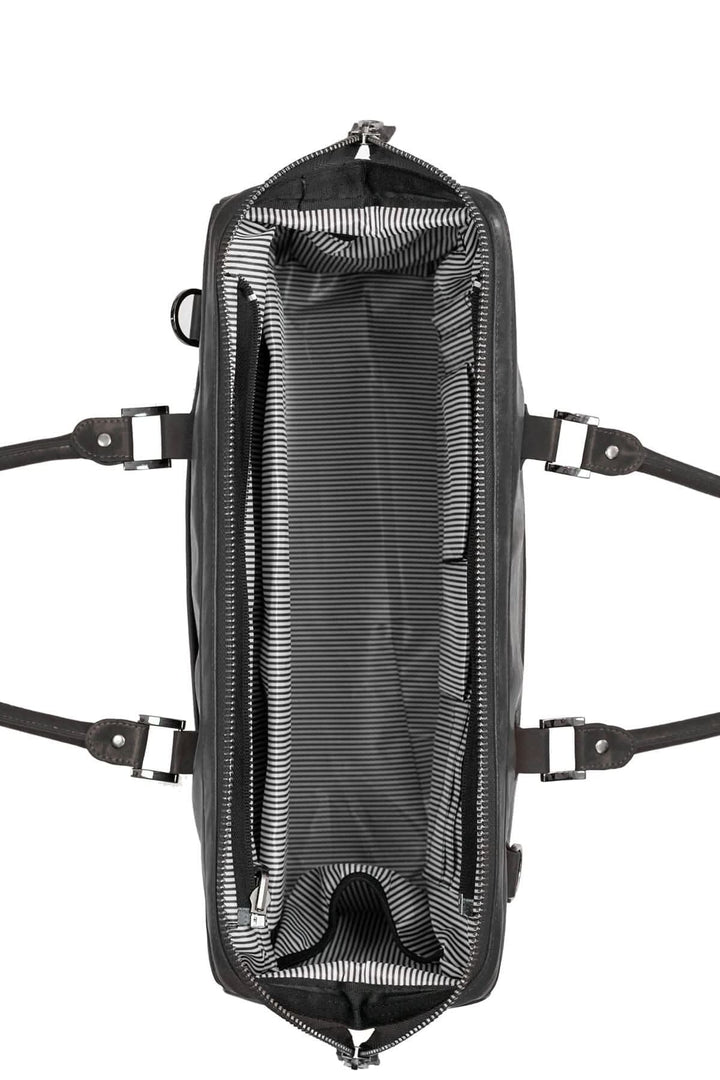 Vue intérieure du sac de sport 2 en 1 McGill, montrant l'organisation fonctionnelle et le design élégant.