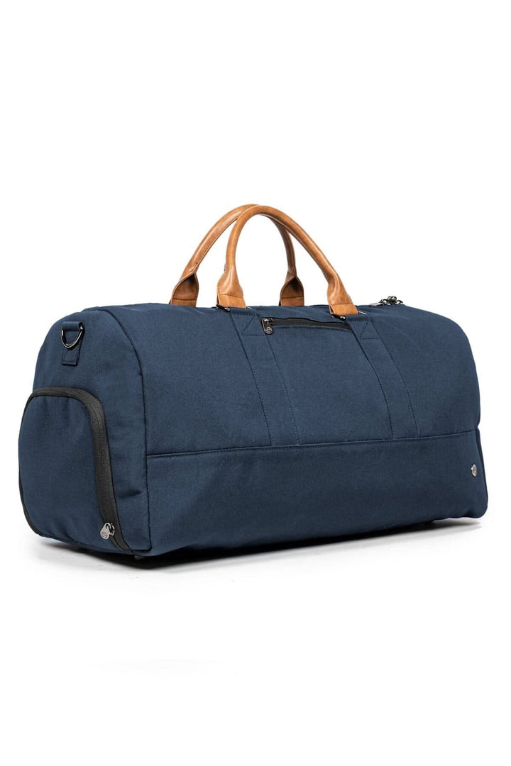 Sac de sport recyclé 42L en polyester, couleur bleu, avec poignées en cuir pour un transport facile.
