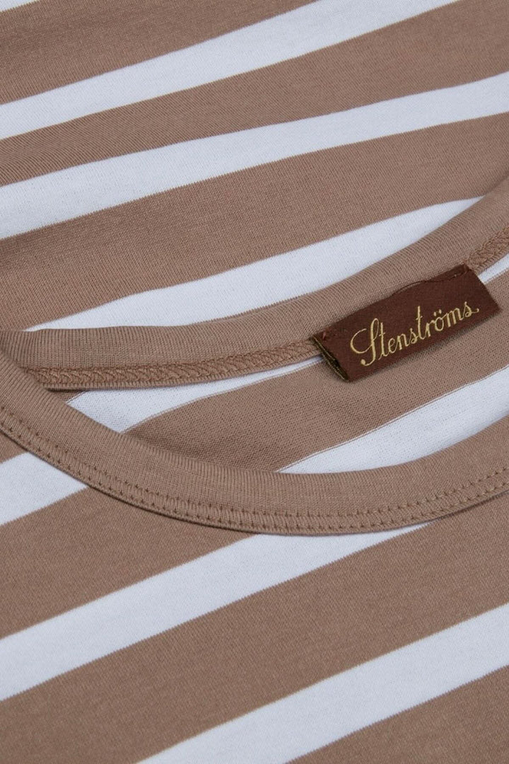 T-shirt ligné en coton Stenströms avec col en rond, rayures beige et blanc, 100% coton.