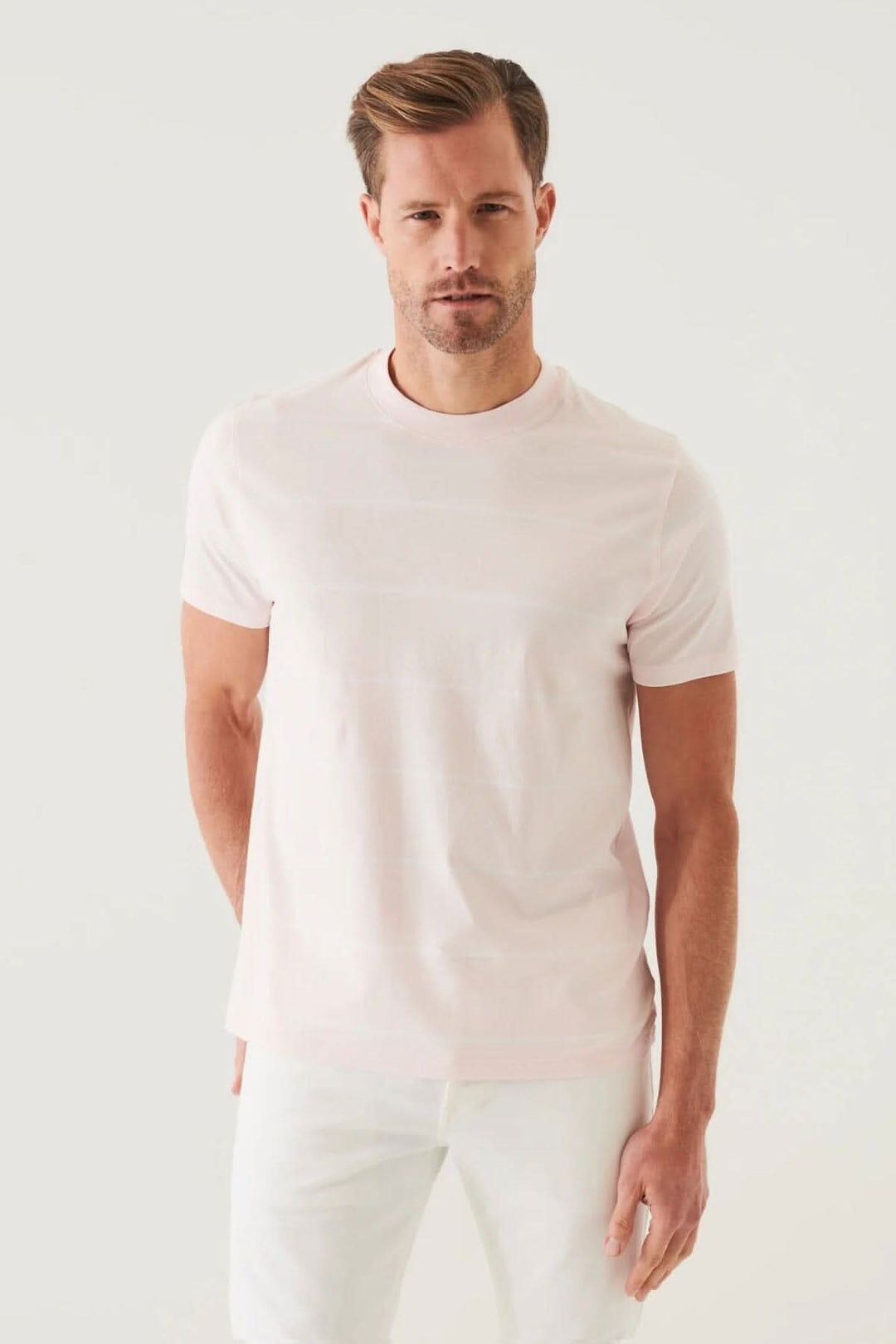 T-shirt rayé en coton pima mercerisé pour homme, léger et respirant, couleur rose.